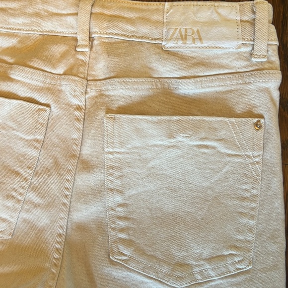 Zara High Rise Mini Flare Jeans - Picture 4 of 5